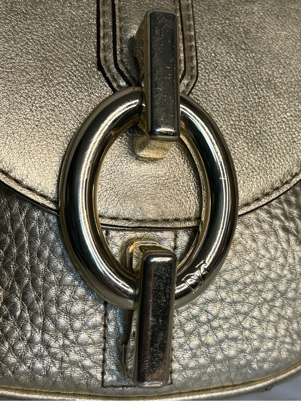 Diane Von Furstenberg Metallic Gold pebble Leather Crossbody Bag w Chain Strap - Picture 2 of 10